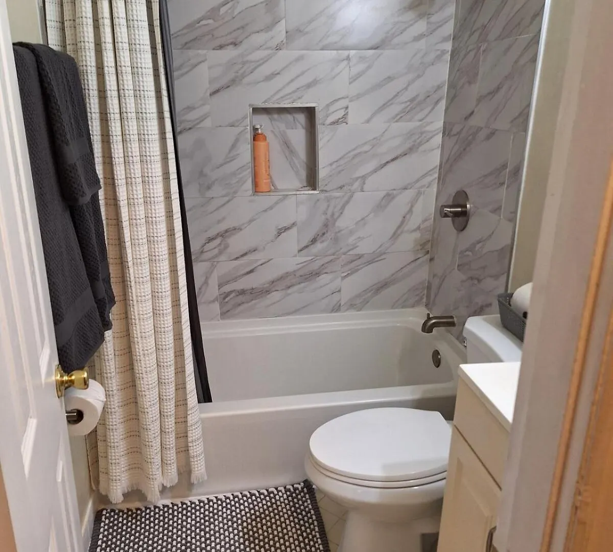Suite 1, Sleep 4, Walk To Attractions In Uptown Charlotte 0*,